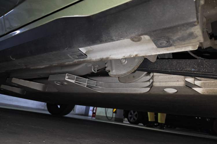 Used Electric House YOUNG Light XiaoXin 2021 L400 4-seater Chassis Rear Left