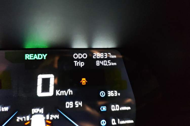 Used Electric House YOUNG Light XiaoXin 2021 L400 4-seater Odometer Close Up