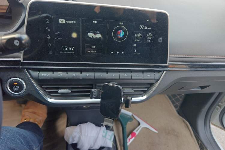 Used Electric House YOUNG Light XiaoXin 2021 L400 4-seater Audio And AC Panel