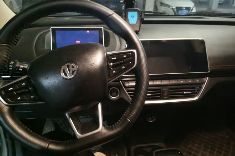 Used Electric House YOUNG Light XiaoXin 2021 S400 5-seater Center Console