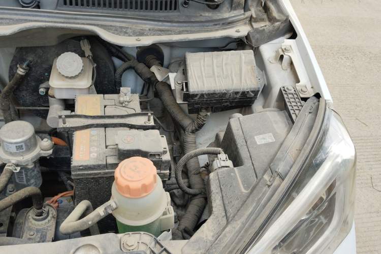 Used Electric House YOUNG Light XiaoXin 2021 S400 4-seater Engine Bay Left