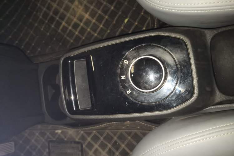 Used Electric House YOUNG Light XiaoXin 2021 S400 5-seater Gear Lever