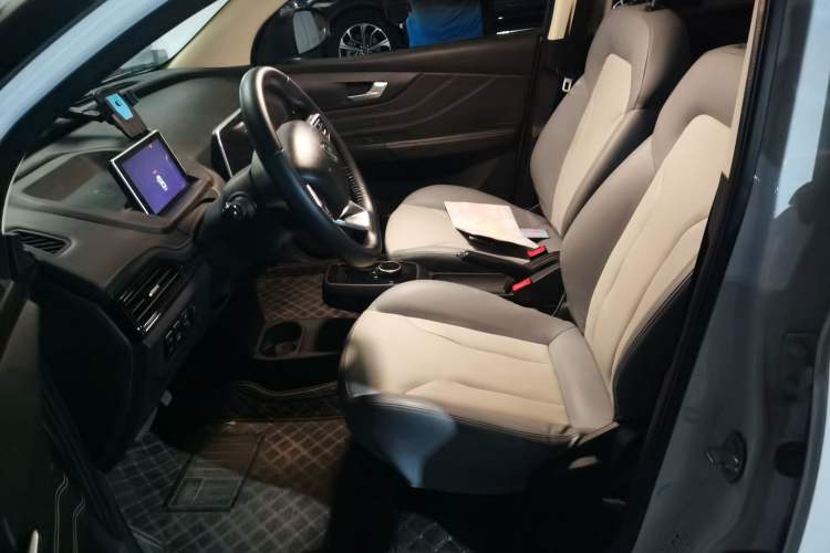 Used Electric House YOUNG Light XiaoXin 2021 S400 5-seater Left Front Seat