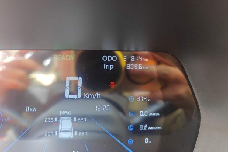 Used Electric House YOUNG Light XiaoXin 2021 L400 4-seater Odometer Close Up