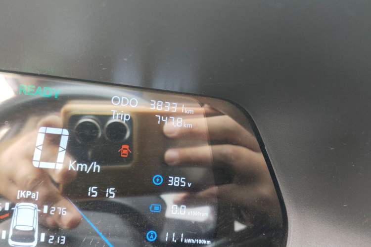 Used Electric House YOUNG Light XiaoXin 2021 S400 4-seater Odometer Close Up
