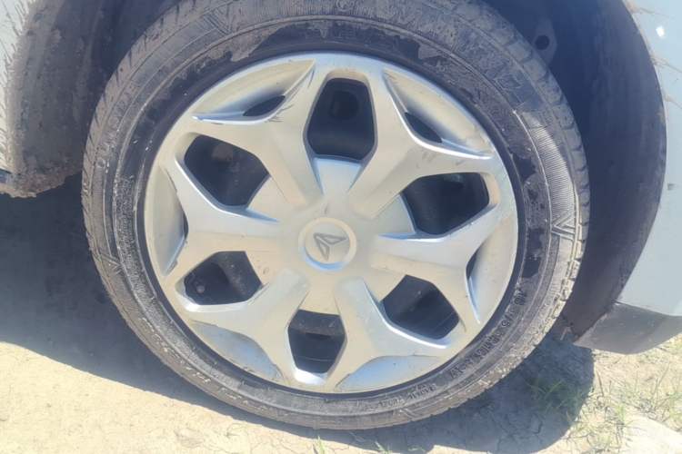 Used Electric House YOUNG Light XiaoXin 2021 S400 4-seater Right Front Wheel Hub