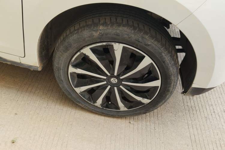 Used Electric House YOUNG Light XiaoXin 2021 S400 4-seater Right Front Wheel Hub