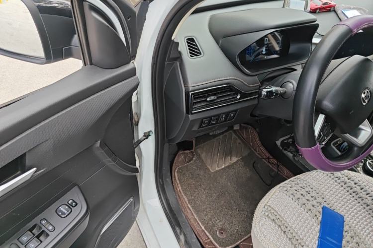 Used Electric House YOUNG Light XiaoXin 2023 302KM Original Version Driver Seat