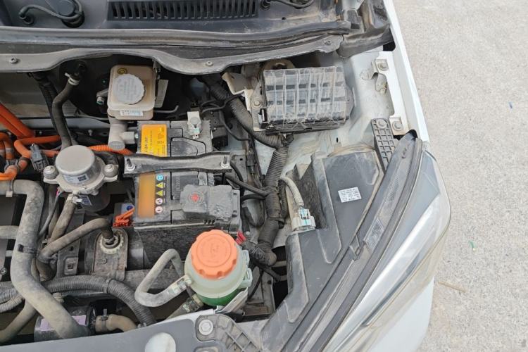 Used Electric House YOUNG Light XiaoXin 2023 302KM Original Version Engine Bay Left