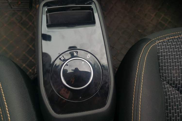 Used Electric House YOUNG Light XiaoXin 2023 302KM Original Version Gear Lever