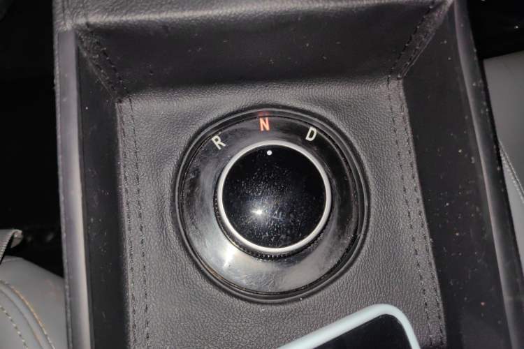 Used Electric House YOUNG Light XiaoXin 2023 408KM Pearl Edition Gear Lever