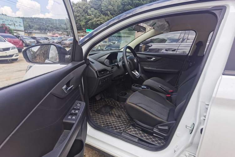Used Electric House YOUNG Light XiaoXin 2023 302KM Original Version Interior 3