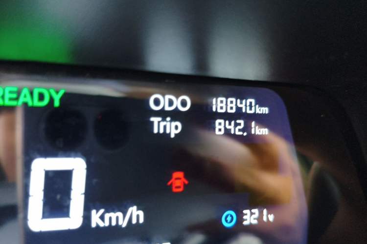 Used Electric House YOUNG Light XiaoXin 2023 302KM Original Version Odometer Close Up