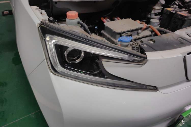 Used Electric House YOUNG Light XiaoXin 2023 408KM Pearl Edition Right Front Headlight
