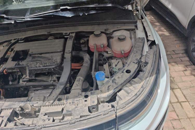 Used ENOVATE ME5 2021 PLUS JD.com Custom Edition Engine Bay Left
