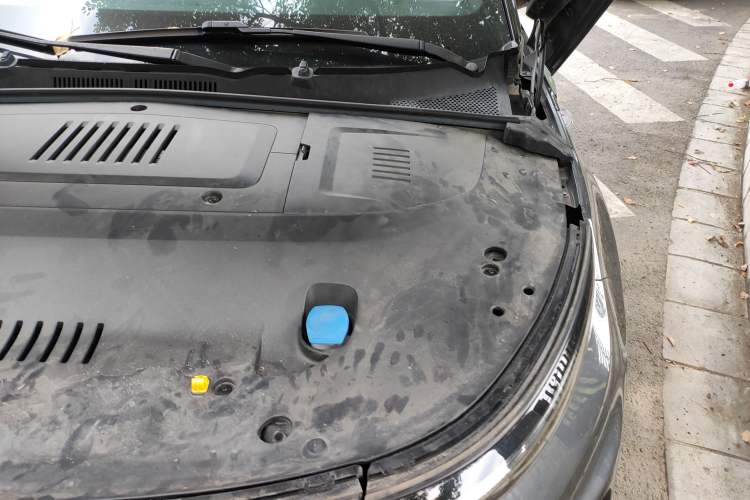 Used ENOVATE ME5 2021 1012 Engine Bay Left