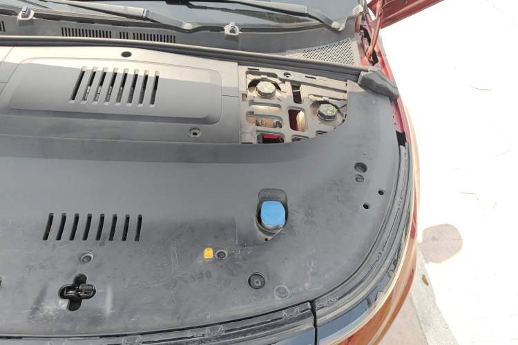 Used ENOVATE ME5 2021 1012 Engine Bay Left