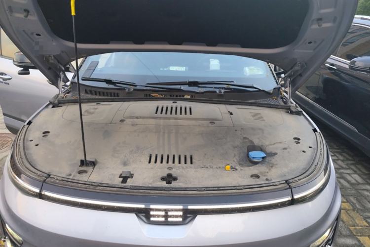 Used ENOVATE ME5 2022 Anniversary Limited Edition Engine Bay