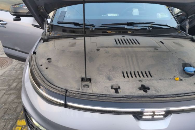 Used ENOVATE ME5 2022 Anniversary Limited Edition Engine Bay Right