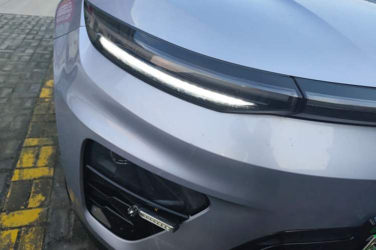Used ENOVATE ME5 2022 Anniversary Limited Edition Right Front Headlight