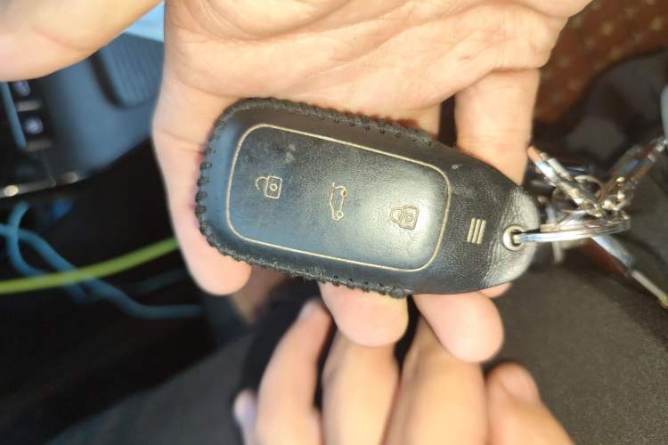 Used ENOVATE ME5 2022 Anniversary Limited Edition Vehicle Key