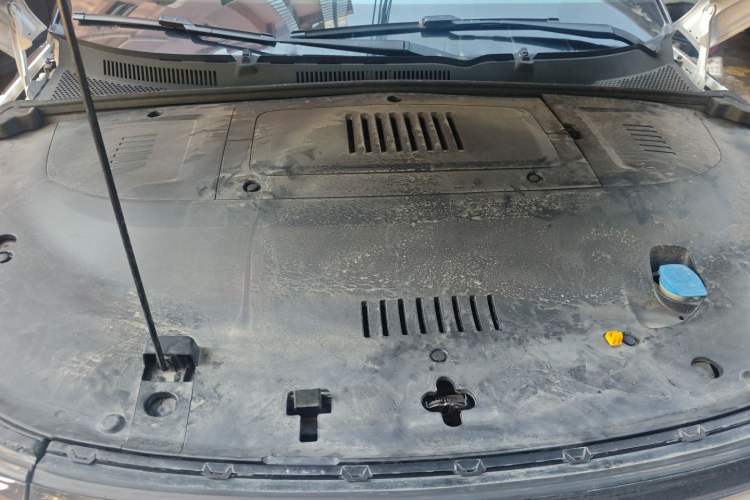 Used ENOVATE ME5 2022 Anniversary Limited Edition Engine Bay