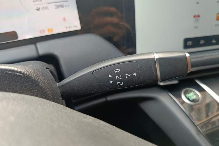 Used ENOVATE ME7 2019 Prestige Initial Edition Gear Lever