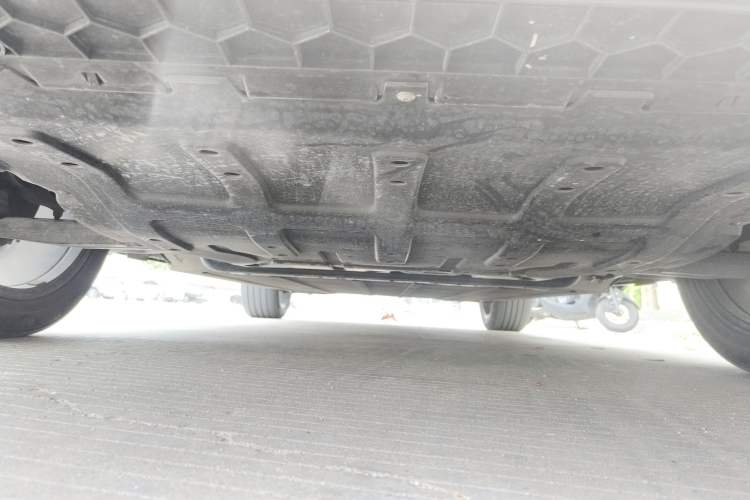 Used ENOVATE ME7 2021 Pilot Edition Flagship Model 530 km Chassis Front