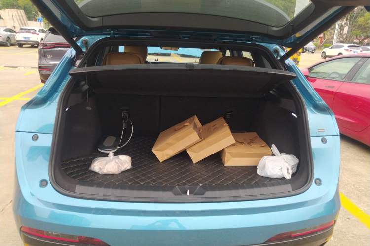 Used ENOVATE ME7 2021 530 km Trunk