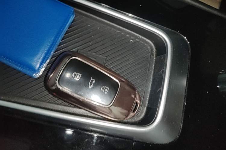 Used ENOVATE ME7 2021 Pilot Edition Flagship Model 530 km Vehicle Key