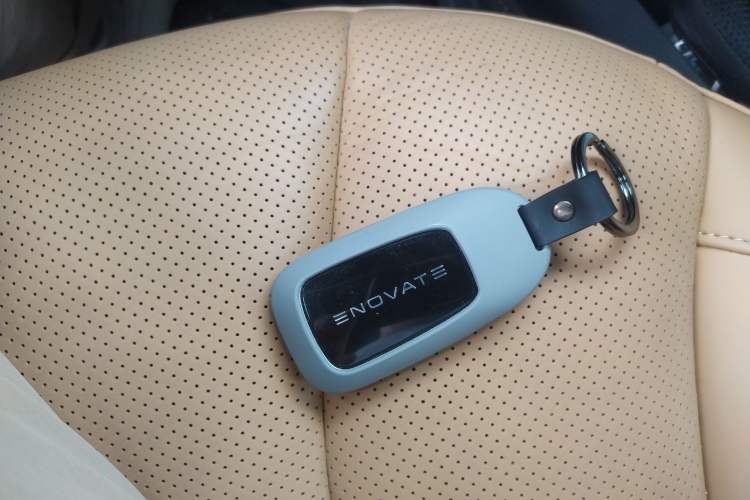 Used ENOVATE ME7 2021 530 km Vehicle Key