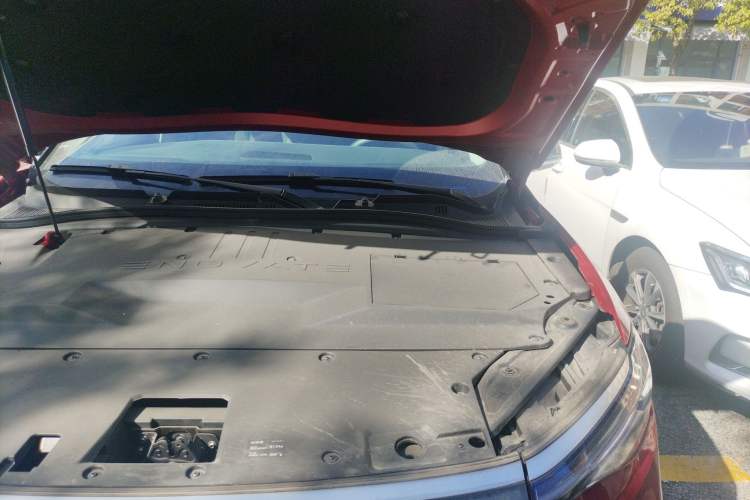 Used ENOVATE ME7 2021 530 km Engine Bay Left