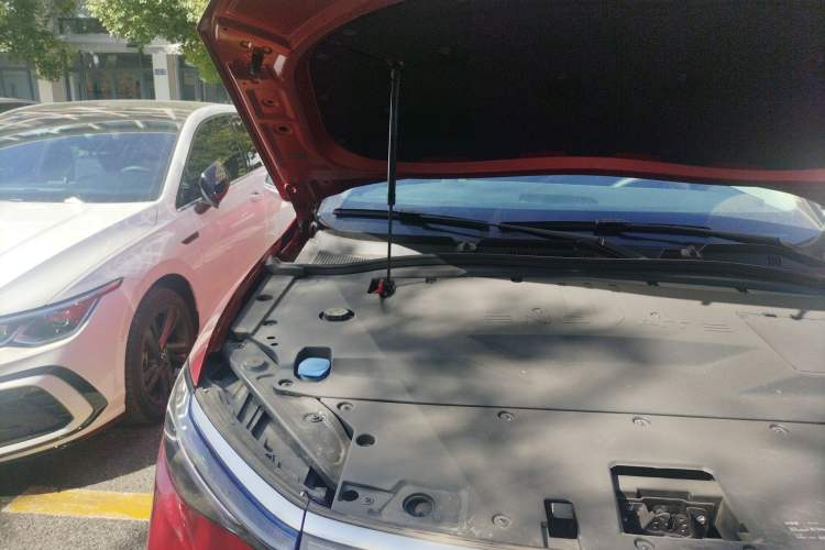 Used ENOVATE ME7 2021 530 km Engine Bay Right