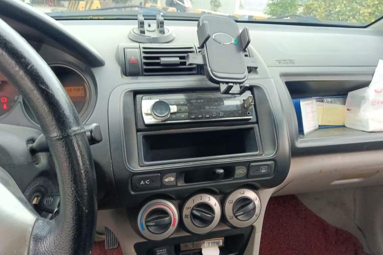 Used Everus S1 2011 1.3L Automatic Comfort Edition Audio And AC Panel