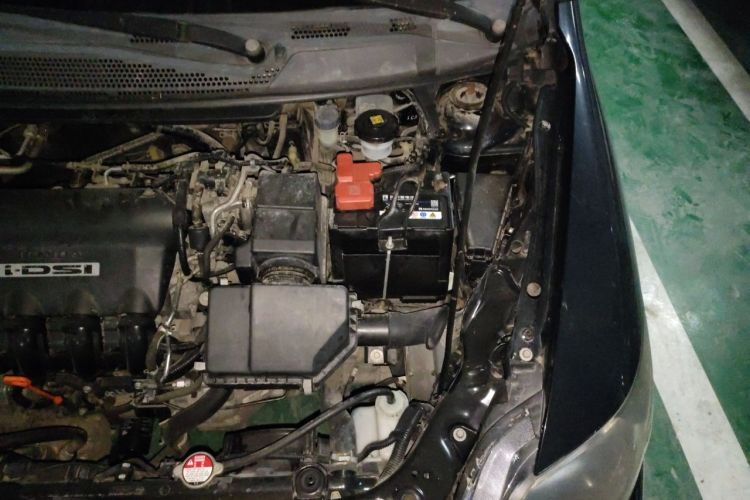 Used Everus S1 2011 1.3L Manual Comfort Edition Engine Bay Left