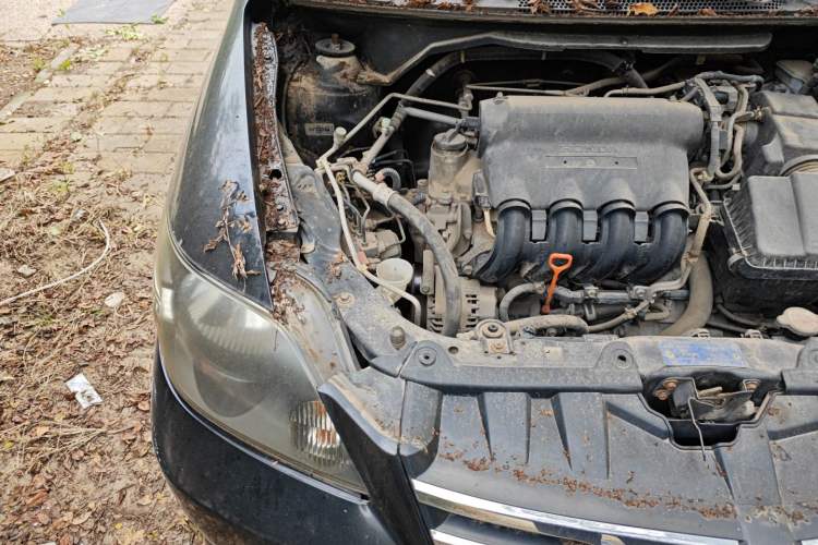 Used Everus S1 2011 1.3L Automatic Comfort Edition Engine Bay Right
