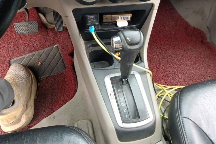 Used Everus S1 2011 1.3L Automatic Comfort Edition Gear Lever