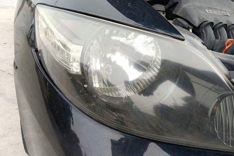 Used Everus S1 2011 1.3L Automatic Comfort Edition Right Front Headlight