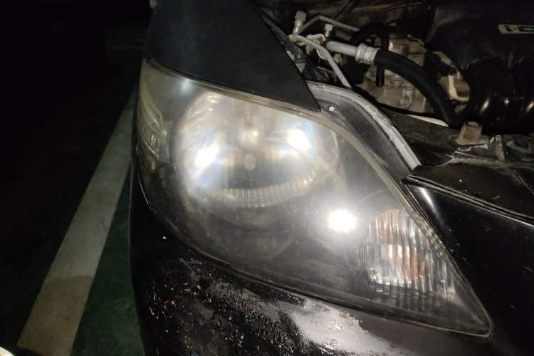 Used Everus S1 2011 1.3L Manual Comfort Edition Right Front Headlight
