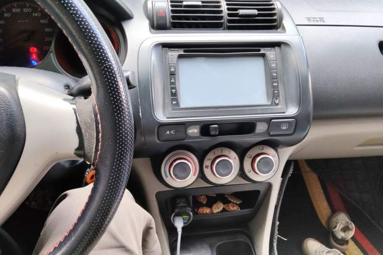 Used Everus S1 2011 1.3L Manual Comfort Edition Audio And AC Panel