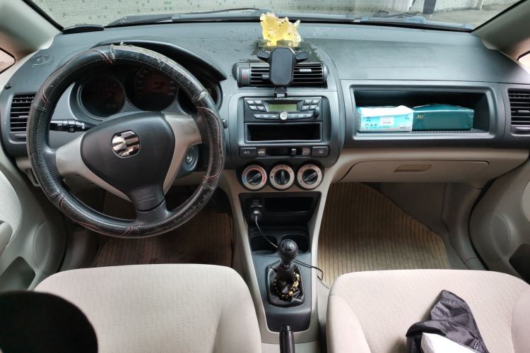 Used Everus S1 2011 1.3L Manual Comfort Edition Center Console