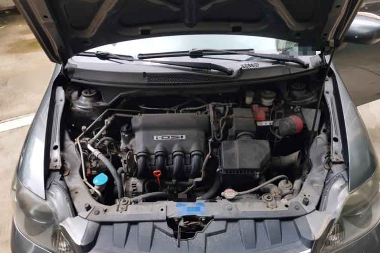 Used Everus S1 2011 1.3L Manual Comfort Edition Engine Bay
