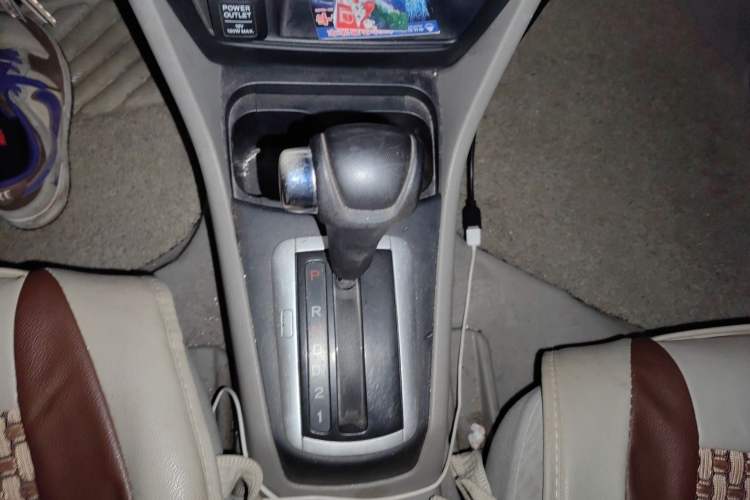 Used Everus S1 2011 1.3L Automatic Comfort Edition Gear Lever