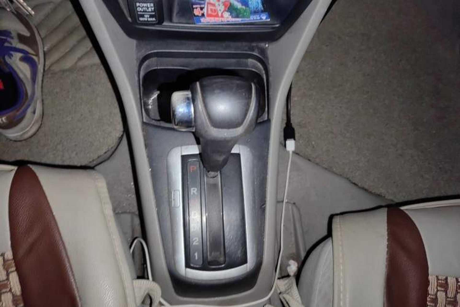 Used Everus S1 2011 1.3L Automatic Comfort Edition Gear Lever