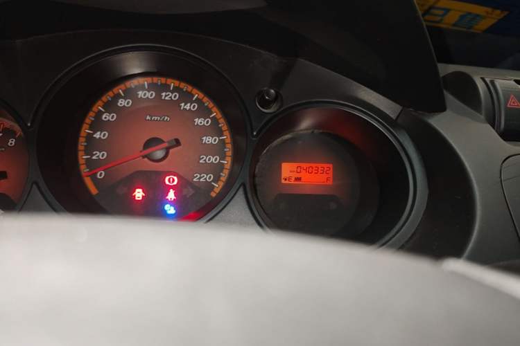 Used Everus S1 2011 1.3L Manual Comfort Edition Odometer Close Up
