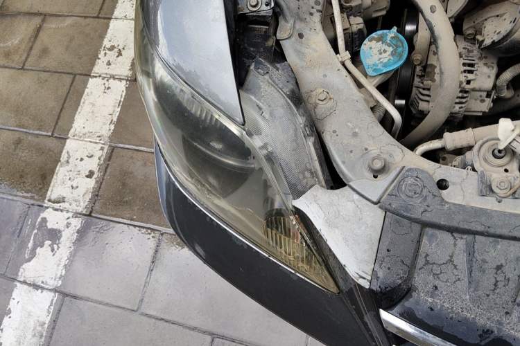 Used Everus S1 2011 1.3L Manual Comfort Edition Right Front Headlight
