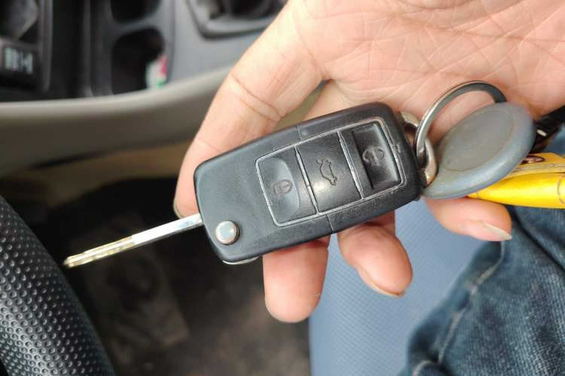 Used Everus S1 2011 1.3L Manual Comfort Edition Vehicle Key