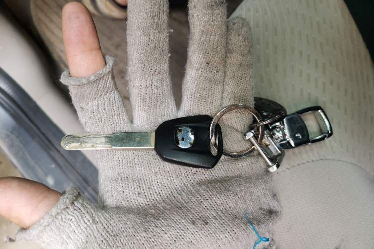 Used Everus S1 2011 1.3L Manual Comfort Edition Vehicle Key