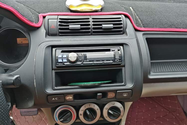Used Everus S1 2011 1.3L Automatic Comfort Edition Audio And AC Panel