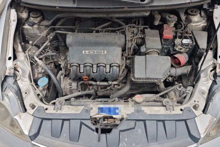 Used Everus S1 2011 1.3L Manual Comfort Edition Engine Bay